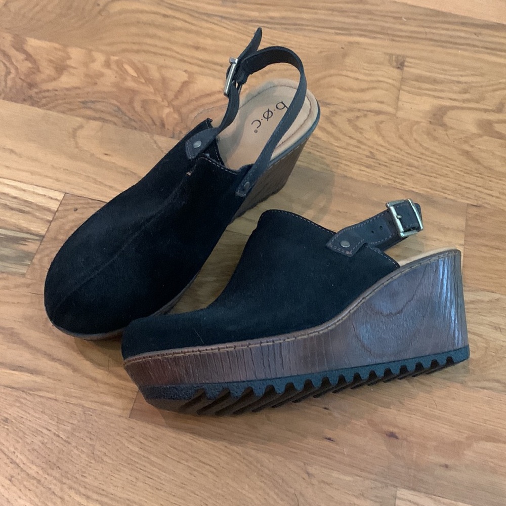 b.o.c Black Suede Slingback Wedge Sandals